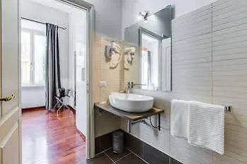 Aweshome Vatican Little Beauty Apartment Rom