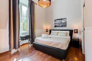 Aweshome Vatican Little Beauty Apartment Rom