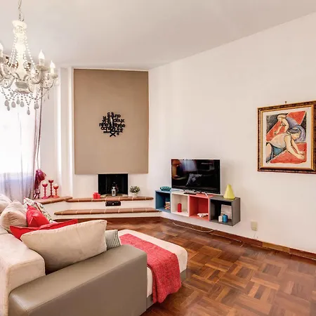 Aweshome Vatican Little Beauty Apartment Rom